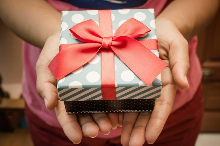 Send Gifts To Your Loved One Online – Create Moments Memorable & Happier